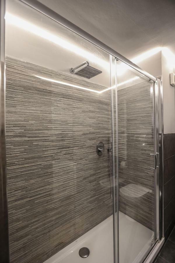 Stylish Apartment Near Duomo Milano Exteriör bild